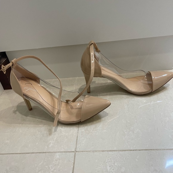 Wendy Pumps Brand New Never Been Worn - Picture 5 of 7